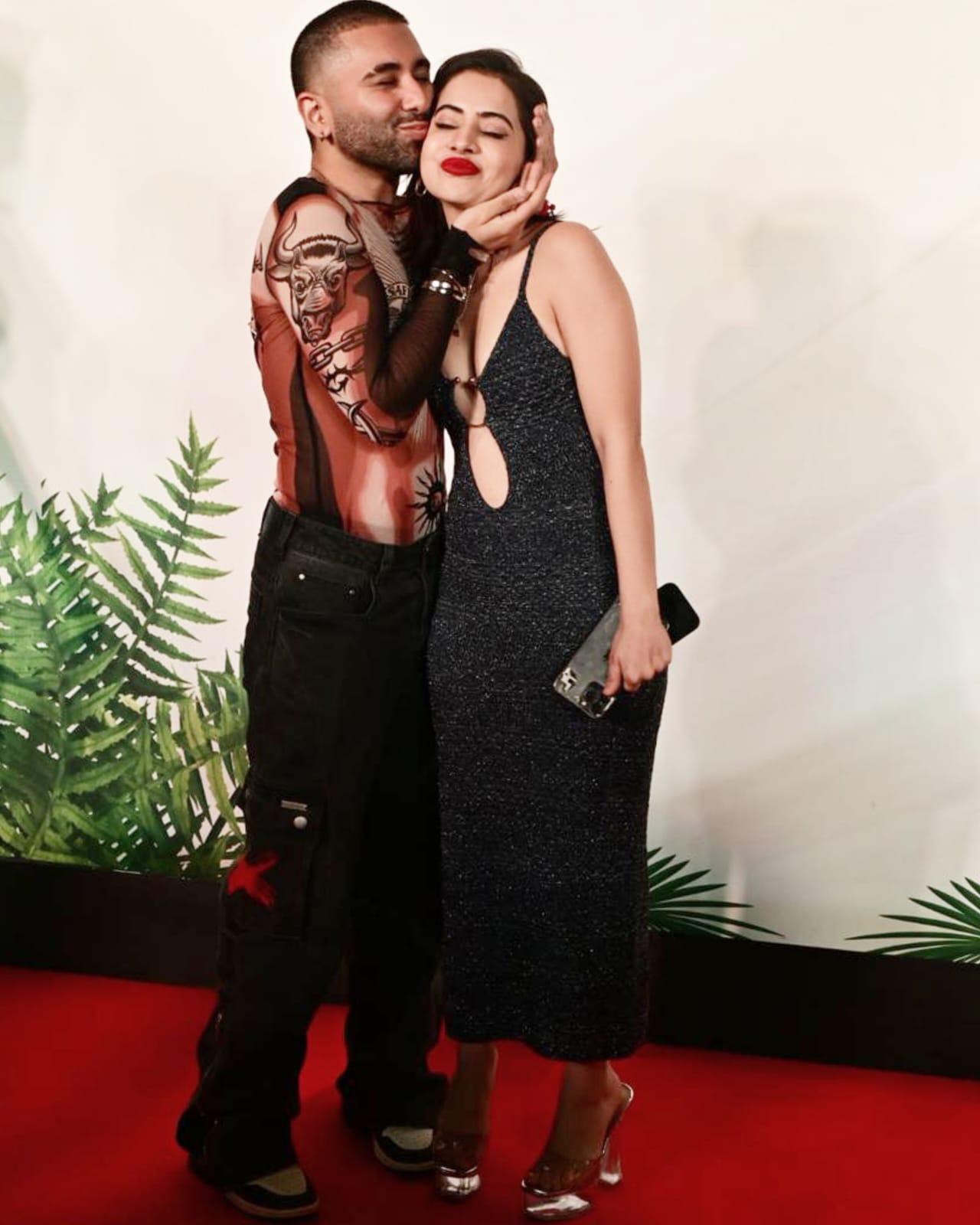 Orry & Uorfi Javed were snapped as they posed at the red carpet event of Merakii