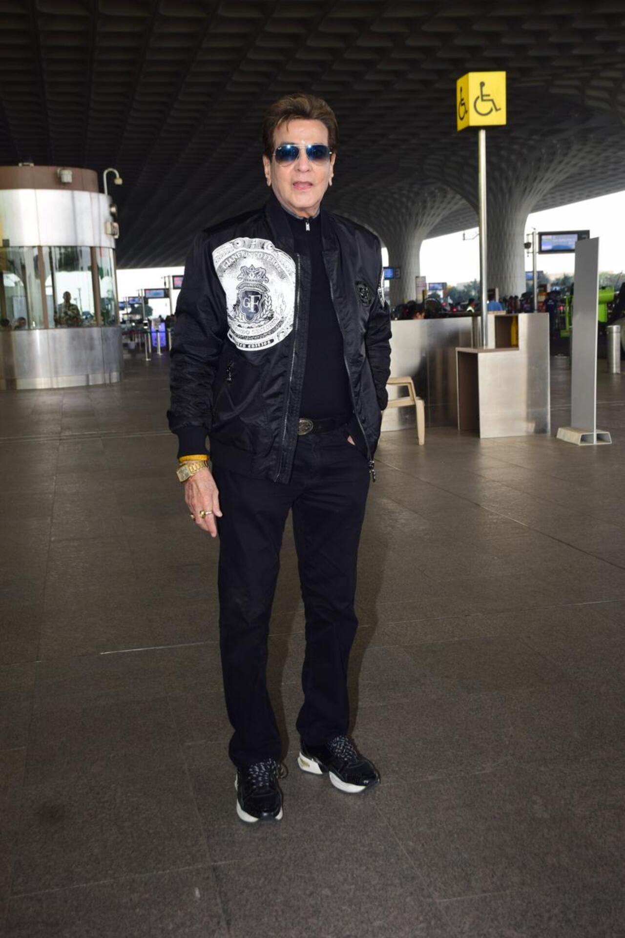 Jitendra was also spotted at the Mumbai airport.