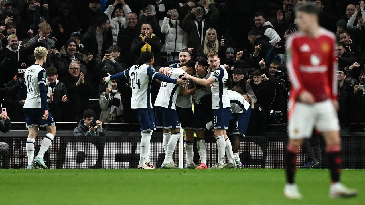 Spurs survive Man Utd comeback to reach League Cup semi-finals