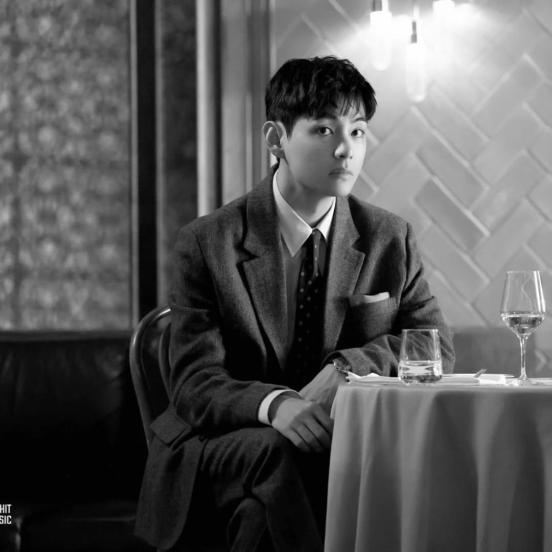 Among all the BTS members, it is probably Taehyung who pulls off the English gentleman look the best. The jazz lover also channels the old world charm very well