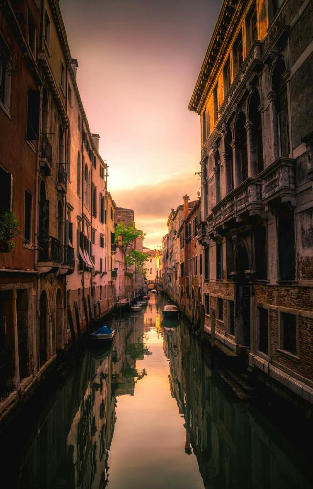 Venice witnessed a huge influx of tourists this year. Measures like extending day-tripper tax and limiting tourist group sizes were taken to curb the issue. 