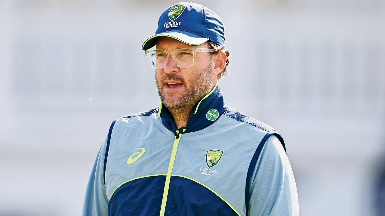 Daniel Vettori hails India's tailenders, Bumrah and Akash for their batting