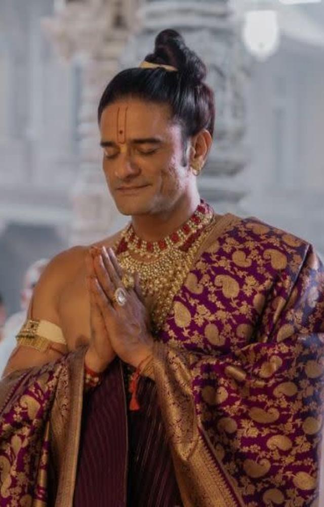 Versatile actor Jaideep Ahlawat’s role in Maharaj proved that he can be a likable actor yet portray someone to make the audience feel disgusted. 
