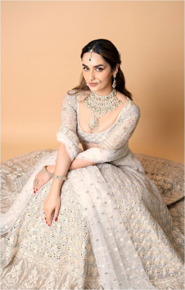 Manushi exuded grace in a silver and white lehenga choli, paired with a delicate silver nath that was the highlight of her ethereal look