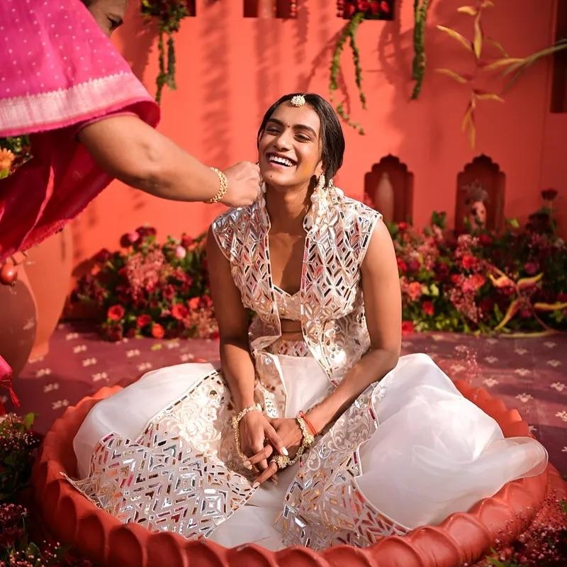 PV Sindhu dazzled in Asal by Abu Sandeep for her Haldi ceremony