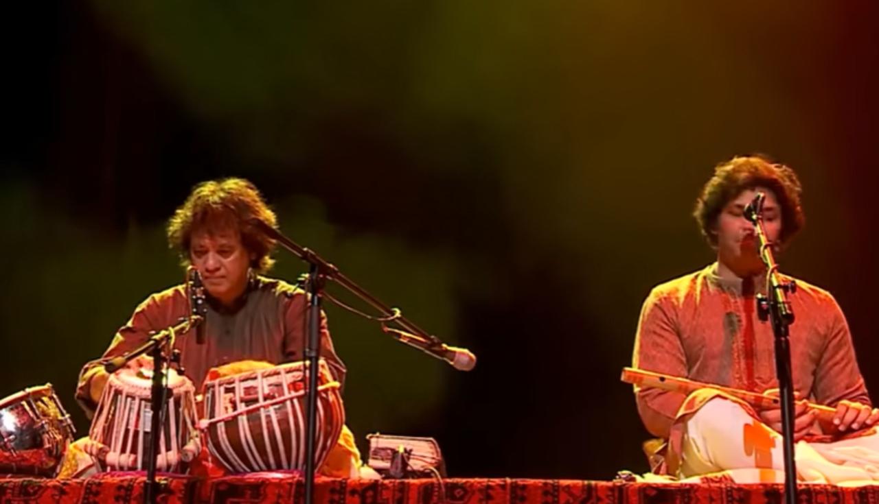 In July 2015, Ustad Zakir Hussain and Rakesh Chaurasia performed live at the EthnoFestival in Krakow, Poland.
