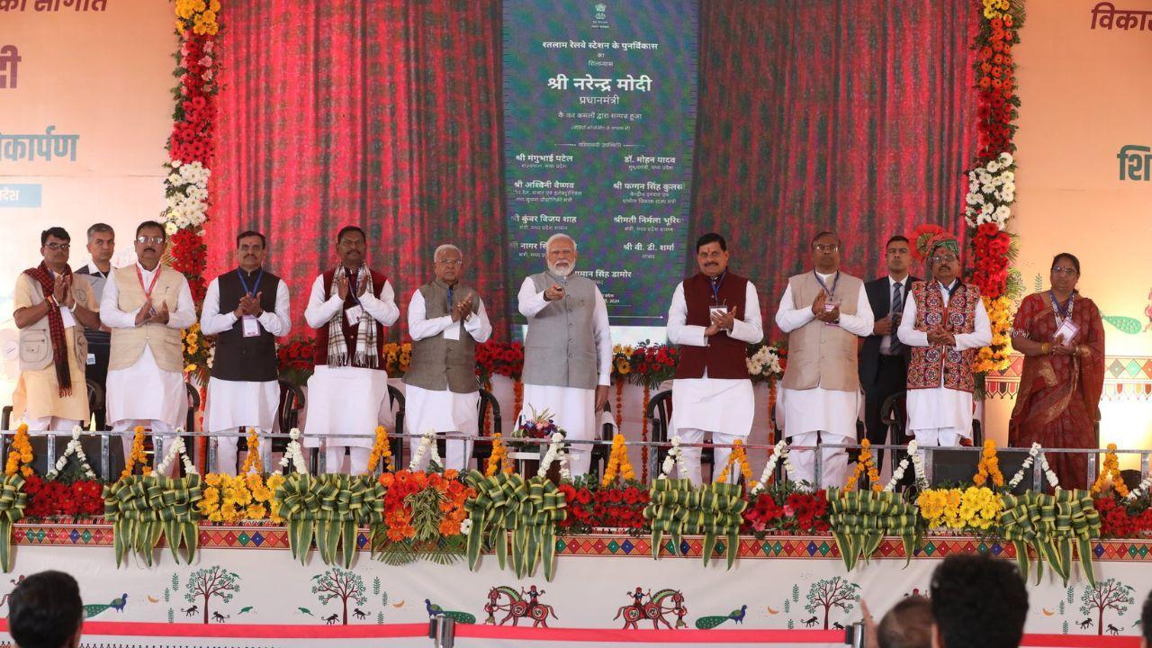 PM Modi inaugurates, lays foundation stone of projects worth Rs 7,500 cr in MP