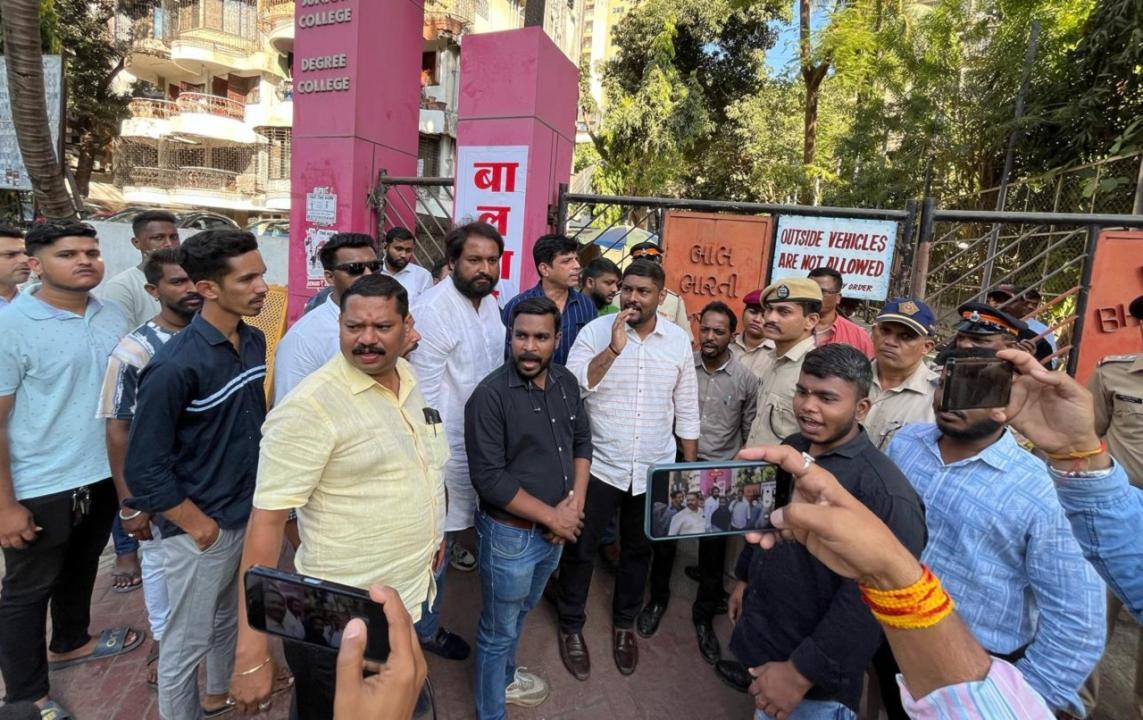 Mumbai: MNVS activists warn Kandivali school to install Marathi signboard