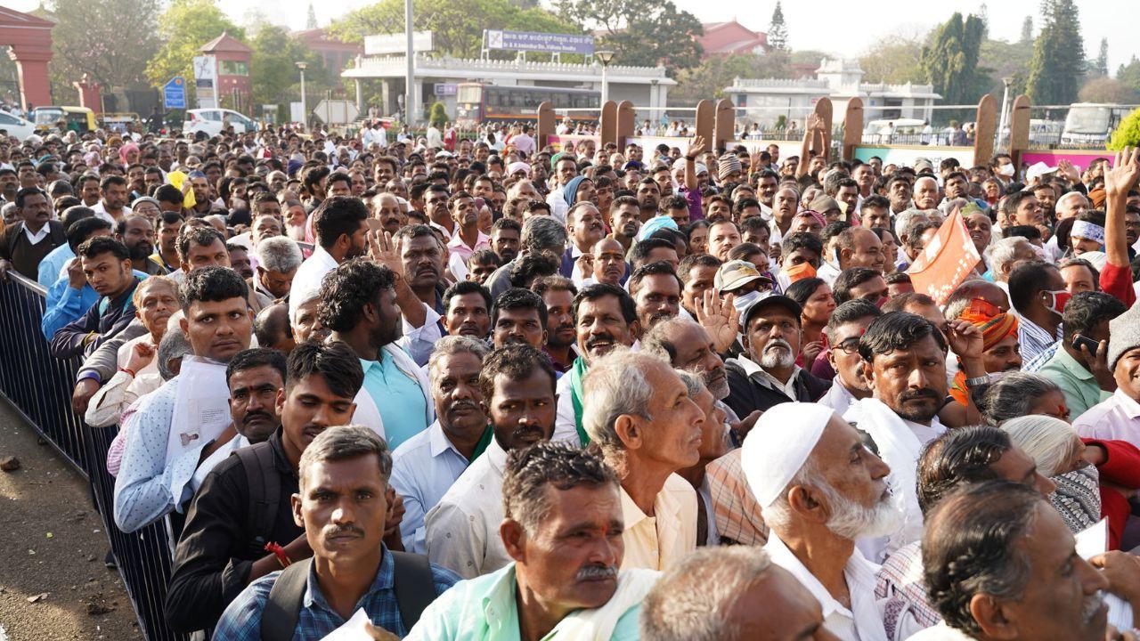 IN PHOTOS: K'taka CM Siddaramaiah conducts mass greivance redrassal Janaspandana