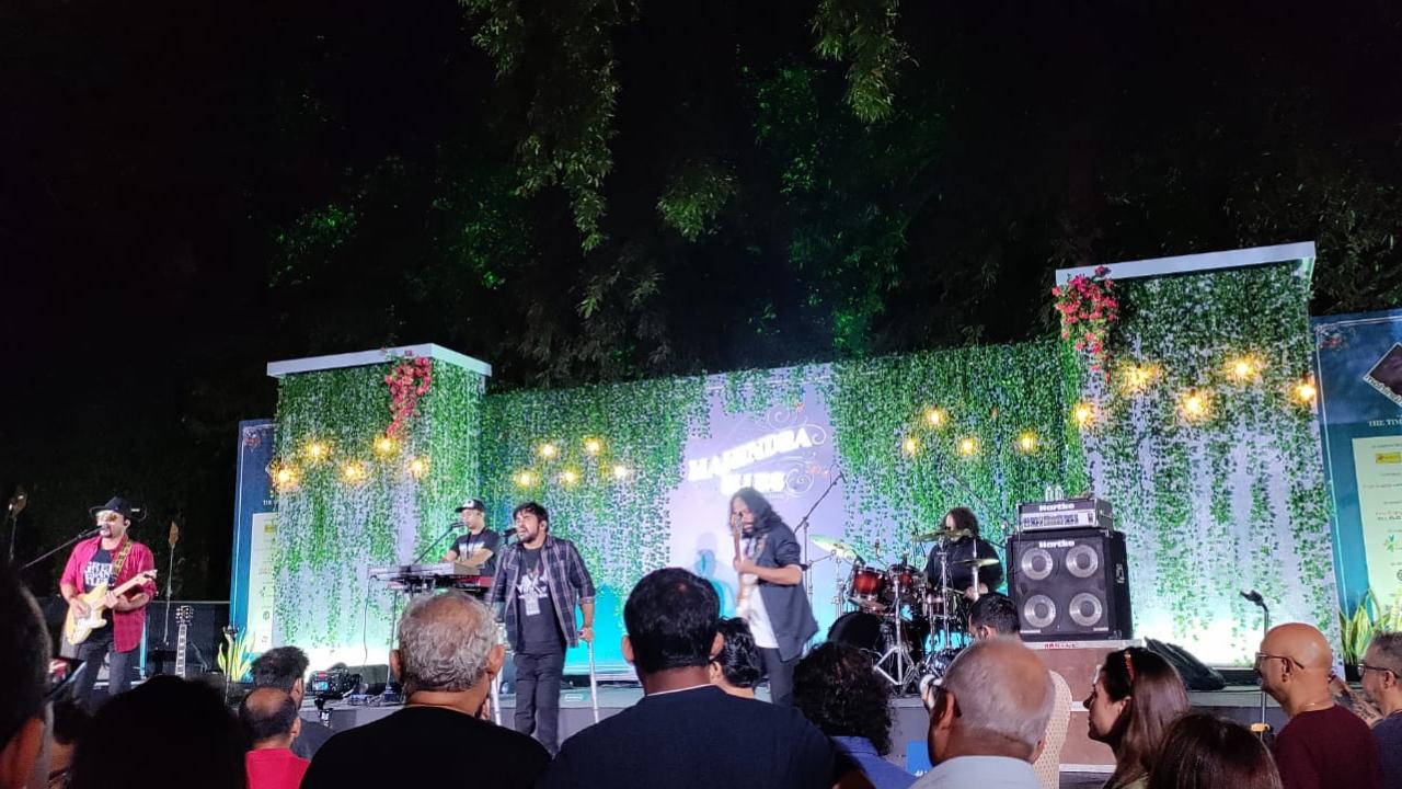 During the scintillating performance by Kharbangar, she was joined on the Soulstrat Salon stage by Charlie with her powerful voice and on-stage energy. 
 