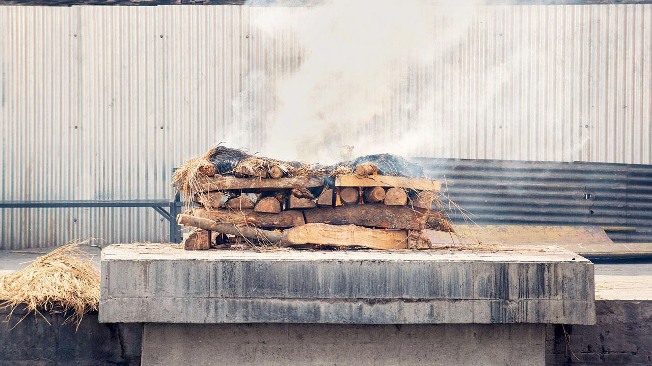 Navi Mumbai: NMMC to do away with firewood for cremations