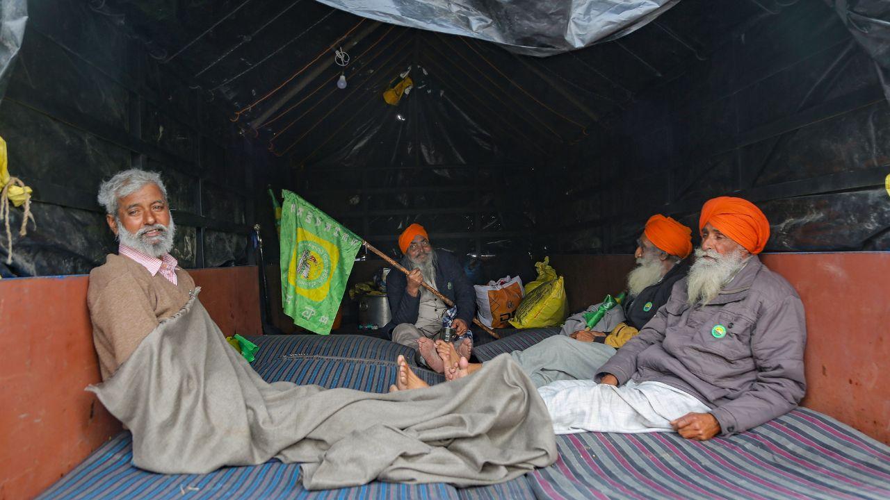Haryana Police resorted to using tear gas shells as a group of youths attempted to breach barricades at the Shambhu border in Ambala, leading to the detention of some farmers.