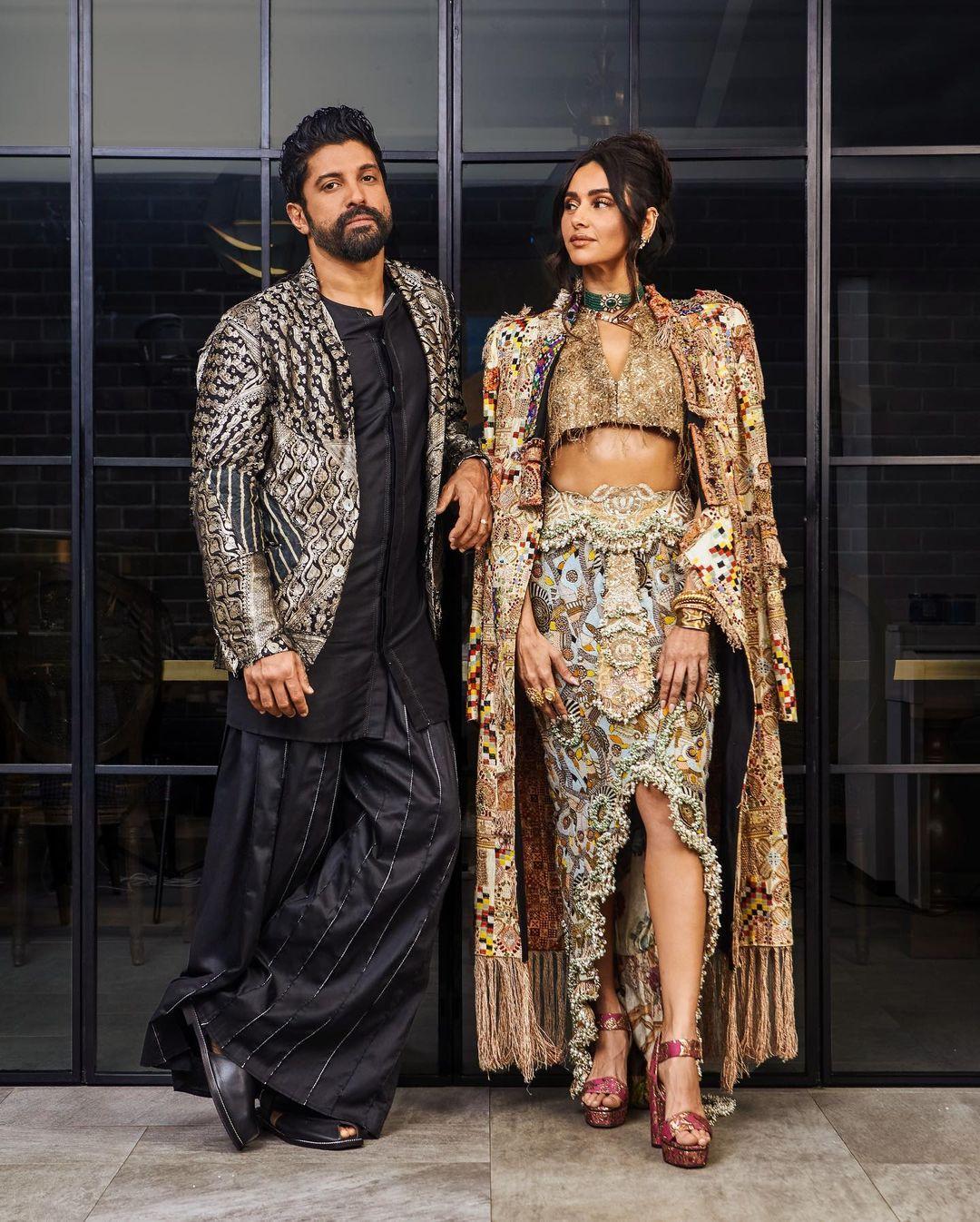 If you have a family function to attend and you want to ace the party, throwing major couple goals, then take inspiration from these masters of art themselves
