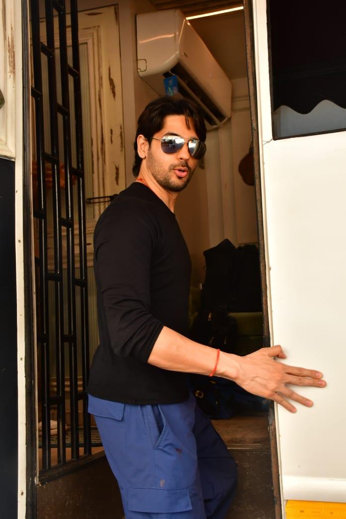 Sidharth Malhotra was snapped in the city wearing a stylish black T-shirt and blue jeans