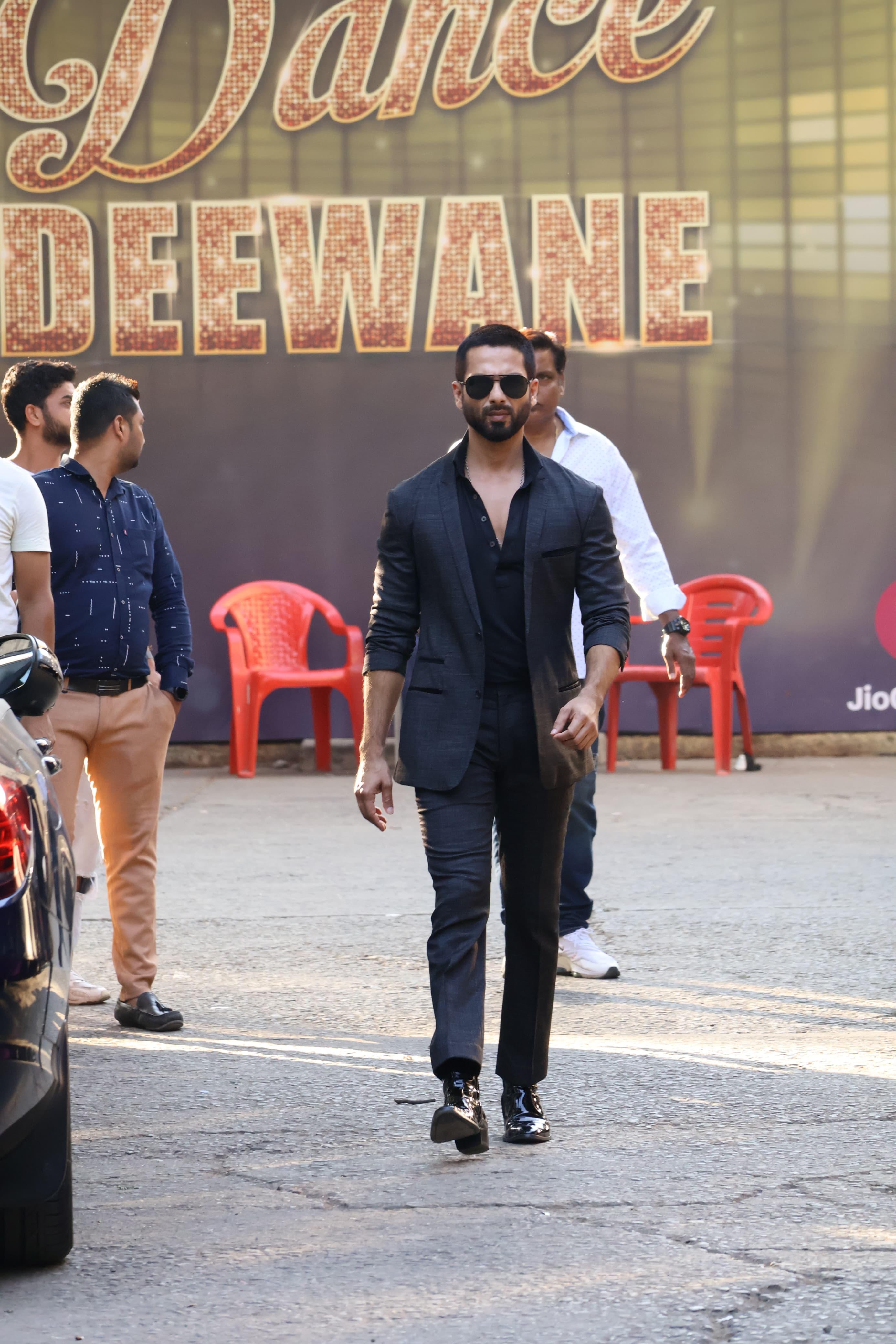 Shahid Kapoor went out to promote his upcoming film alongside Kriti Sanon