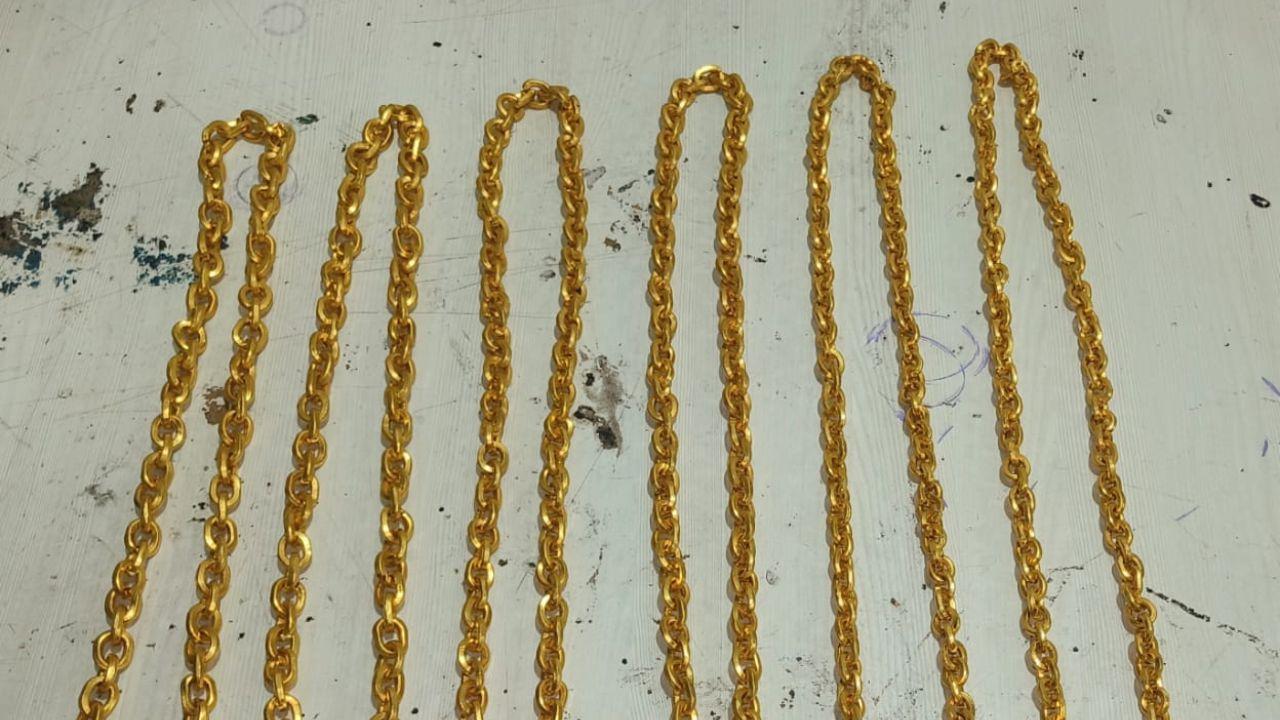 Mumbai Customs seize nearly 6kg of gold worth over Rs 3 crore