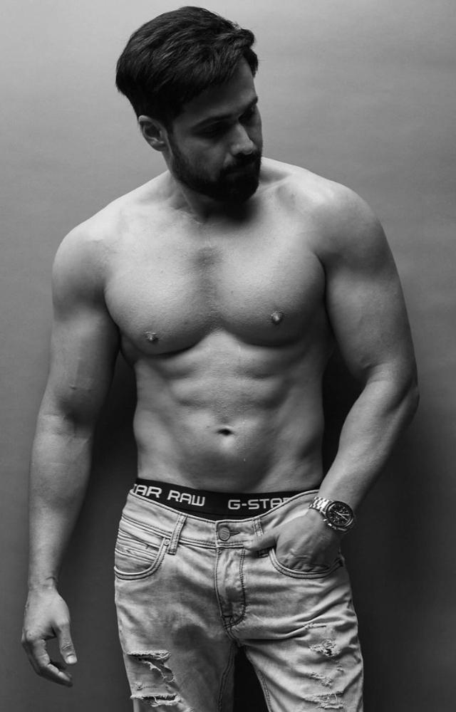 Emraan Hashmi made us drool in this hot shirtless avatar