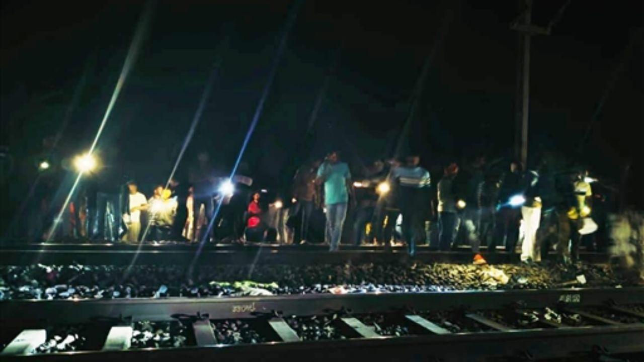 Chief Minister Champai Soren expressed condolences over the unfortunate incident and highlighted the administration's efforts in providing relief and rescue operations. He wished for the speedy recovery of the injured individuals and urged support for the bereaved families during this difficult time.
