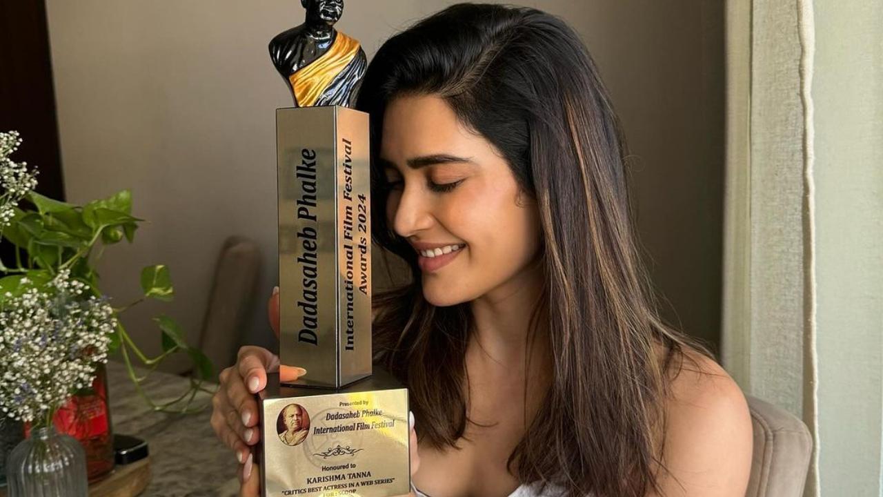 Karishma Tanna wins Critics Best Actress trophy at Dadasaheb Phalke Awards 2024