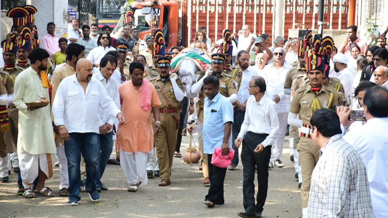 Pankaj Udhas laid to rest in the Hindu Crematorium at Mumbai’s Worli