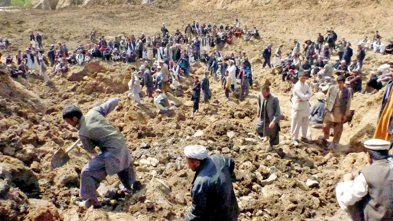 Landslide leaves five Afghans dead