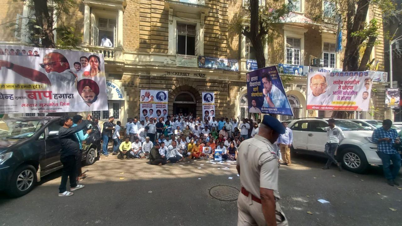 The decision to rely on the test of majority in the legislative wing was deemed appropriate by the EC, given that both factions were found to be operating outside the party constitution and organisational elections.