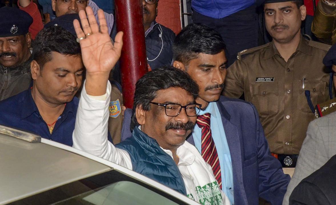 SC rejects Hemant Soren`s plea against arrest by ED, asks him to move HC SC rejects Hemant Soren`s plea against arrest by ED, asks him to move HC