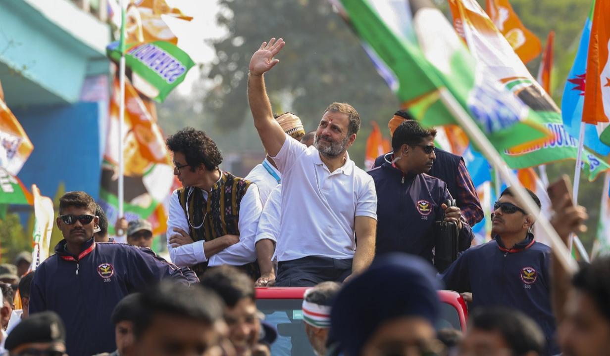 PM Modi not OBC by birth, claims Rahul Gandhi