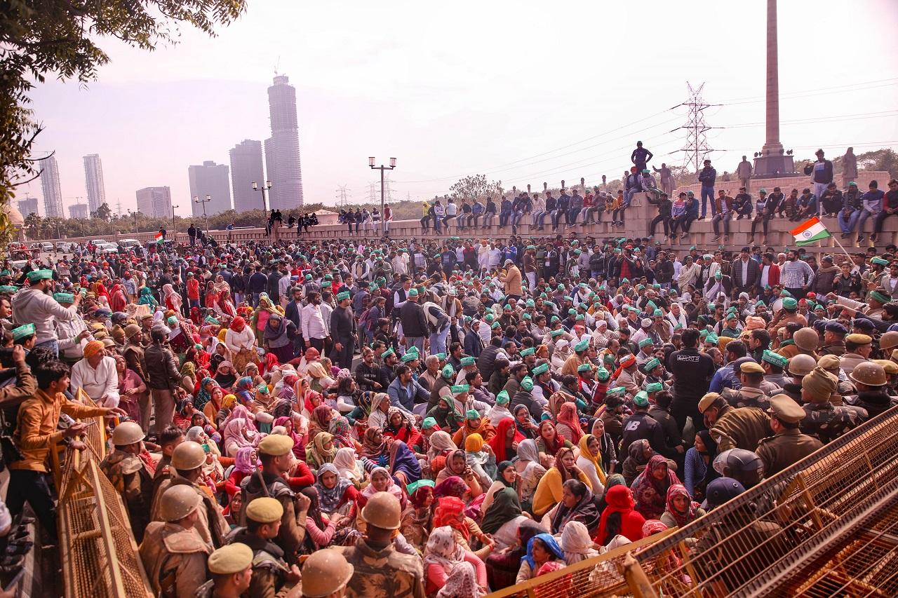 Earlier in the day, barricades were set up at the Chilla border with Noida Police on one side and the Delhi Police on the other side to prevent protesters, who started their march from the Mahamaya Flyover in Noida around 12 pm, from entering the national capital