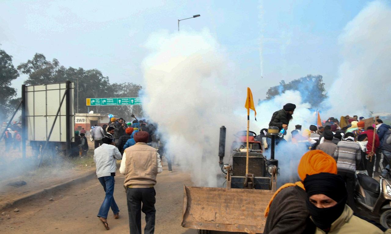 Police used tear gas and water cannons against the protesters at the border in state's Jind district as well. According to police, nine of their men suffered injuries in this clash at Data Singhwala-Khanauri border