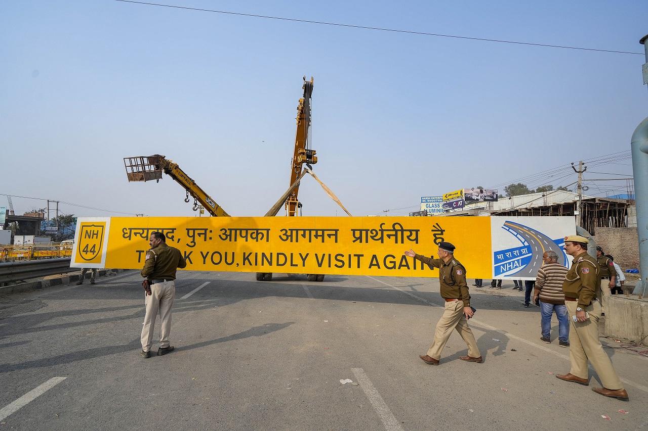 Traffic movement at the Ghazipur border remained hit due to the barricades kept on the highway but the passage from both the side remained opened