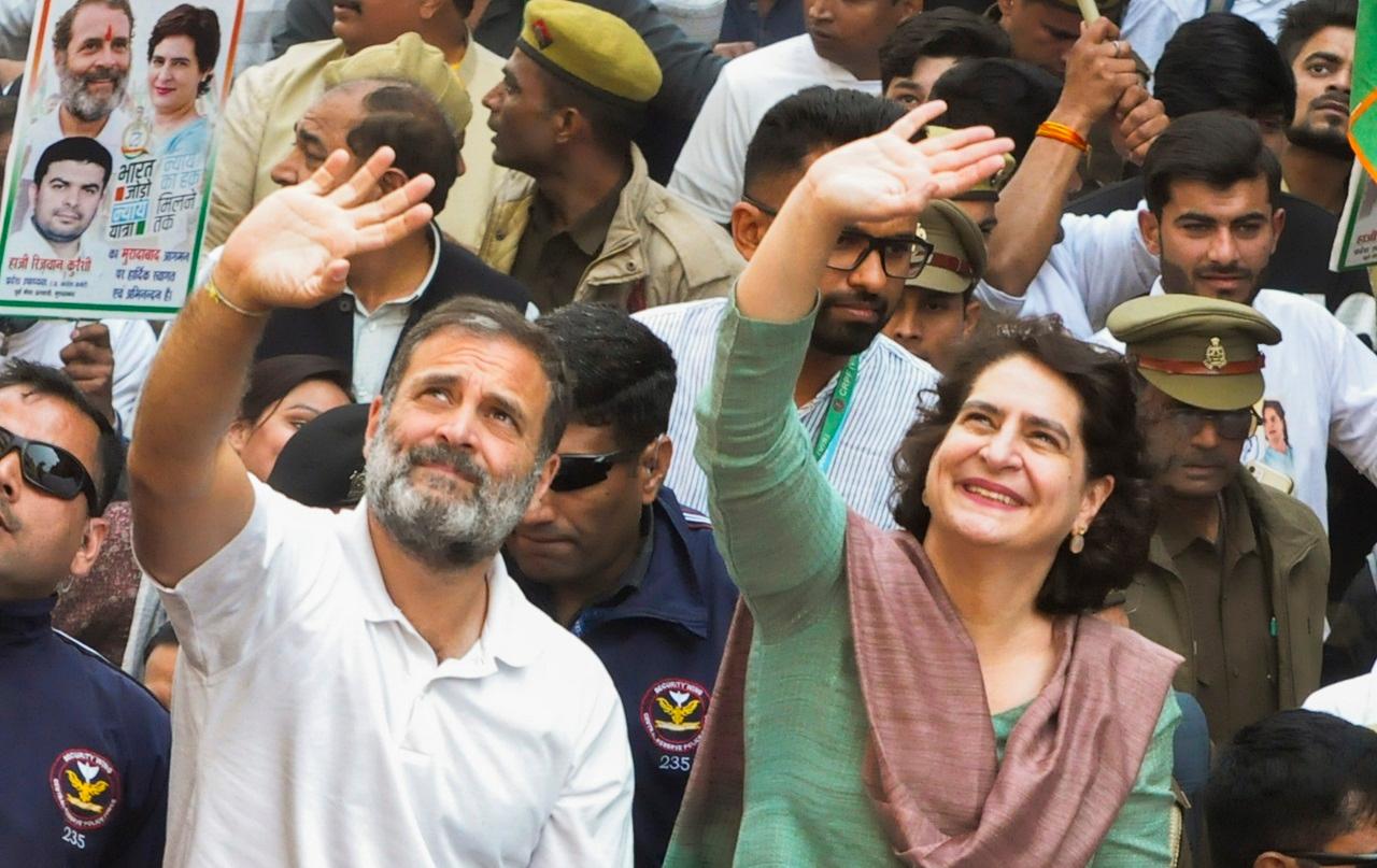 People raised slogans such as 'Rahul Gandhi zindabaad', 'Priyanka Gandhi zindabaad' and 'Congress party zindabaad' as the yatra passed through different areas of Moradabad. The Congress leaders were seen waving to people from an open jeep