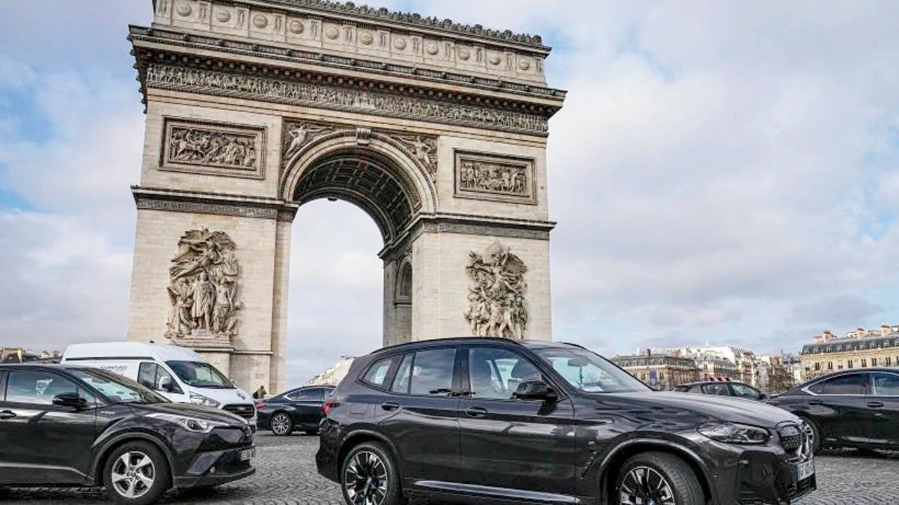 Paris may hit SUVs with eye-popping parking costs