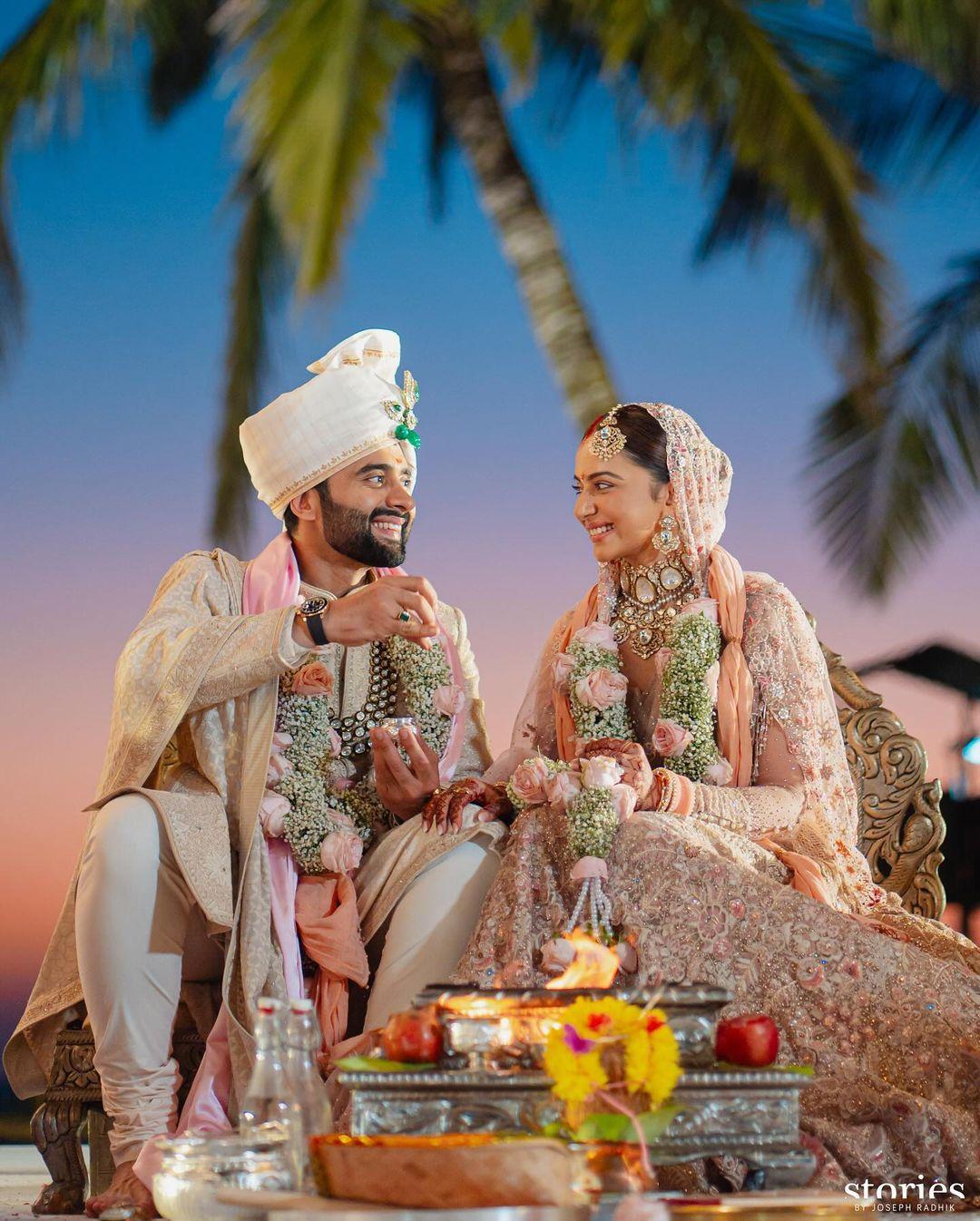 The couple was wearing outfits by designer Tarun Tahiliani. The Kaleeras for the wedding was by Mrinalini Chandra. For her choodah, Rakul opted pink colour which looked stunning