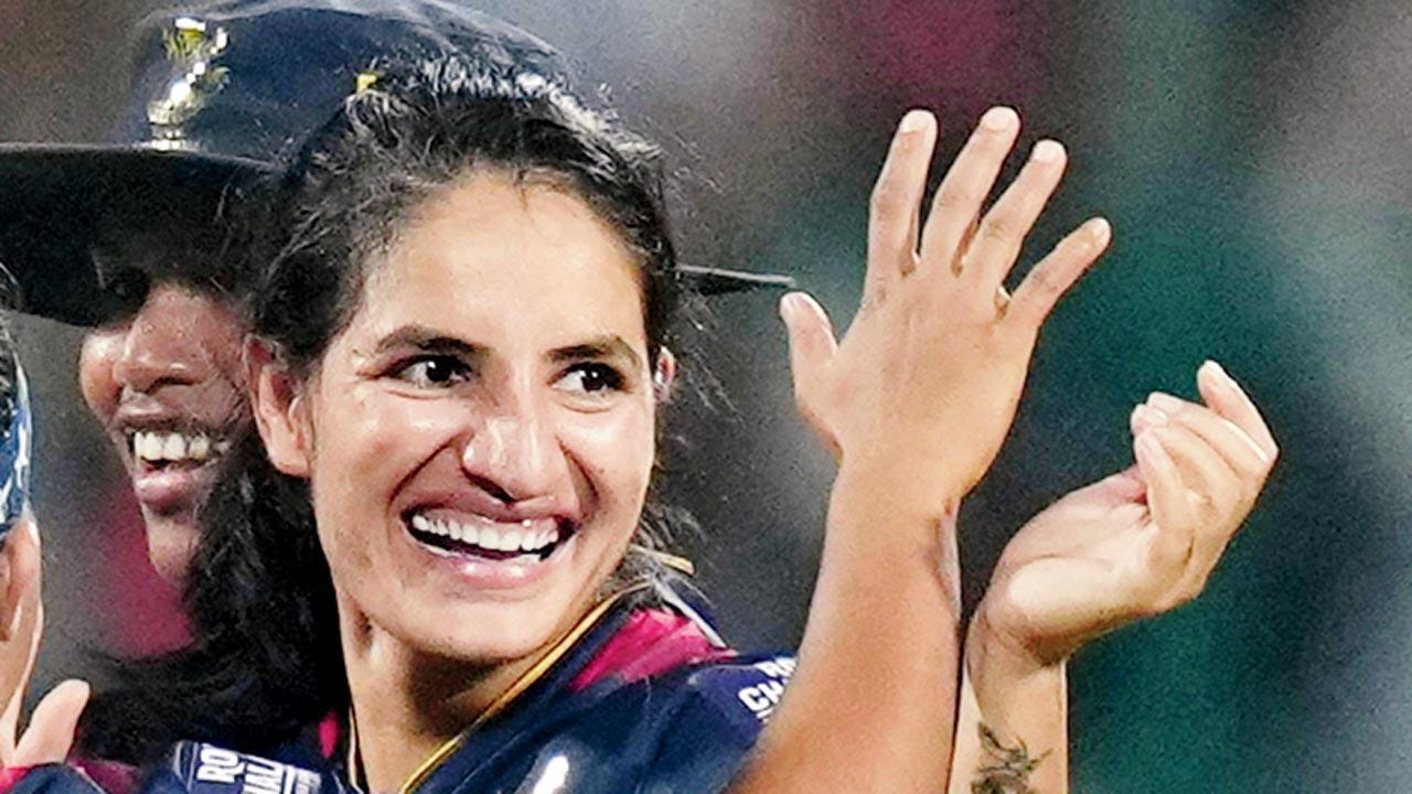 RCB’s Molineux all praise for Renuka