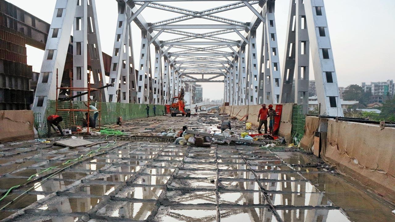 Mumbai: Section of Gokhale bridge may be opened by Feb-end