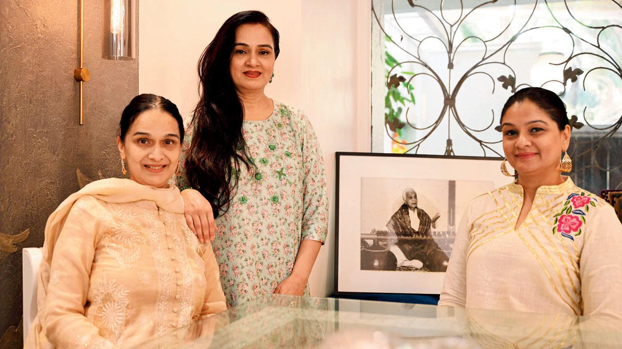 Shivangi Kapoor, Padmini and Tejaswini Kolhapure