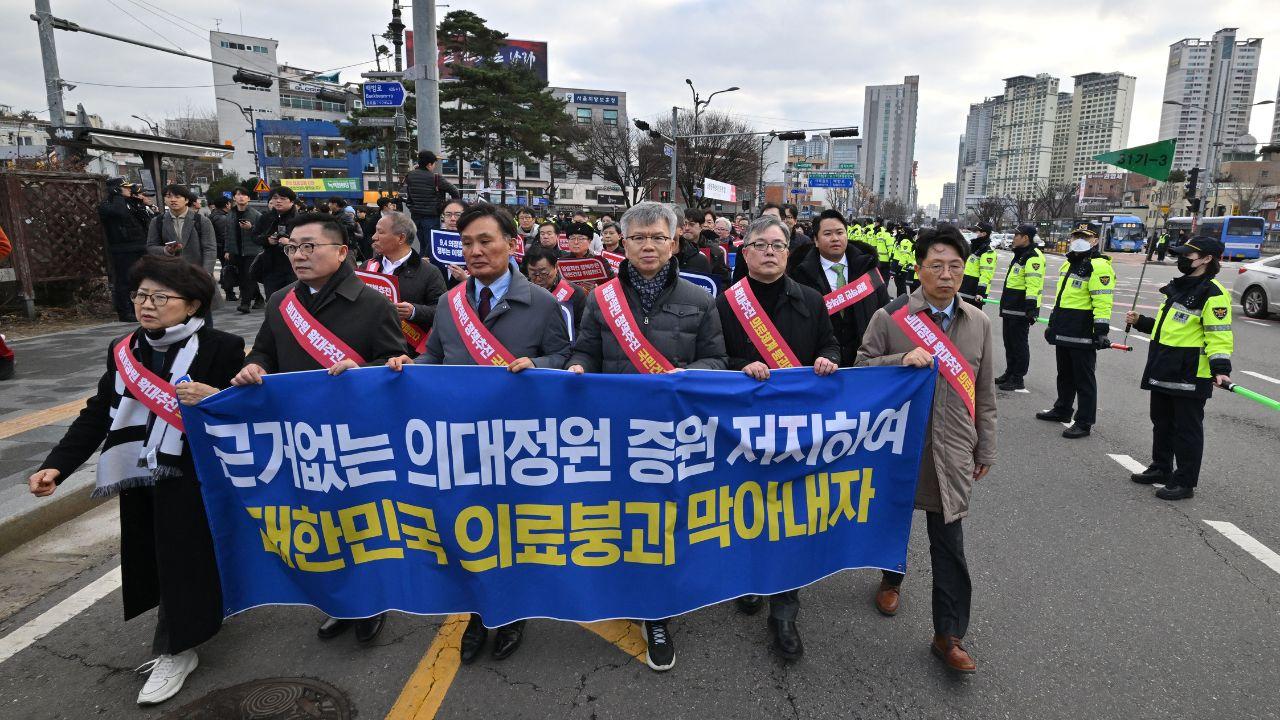 South Korea's medical law empowers the government to issue back-to-work orders to medical personnel in cases of perceived threats to public health. Non-compliance with such orders can lead to severe penalties, including imprisonment, fines, and revocation of medical licenses.