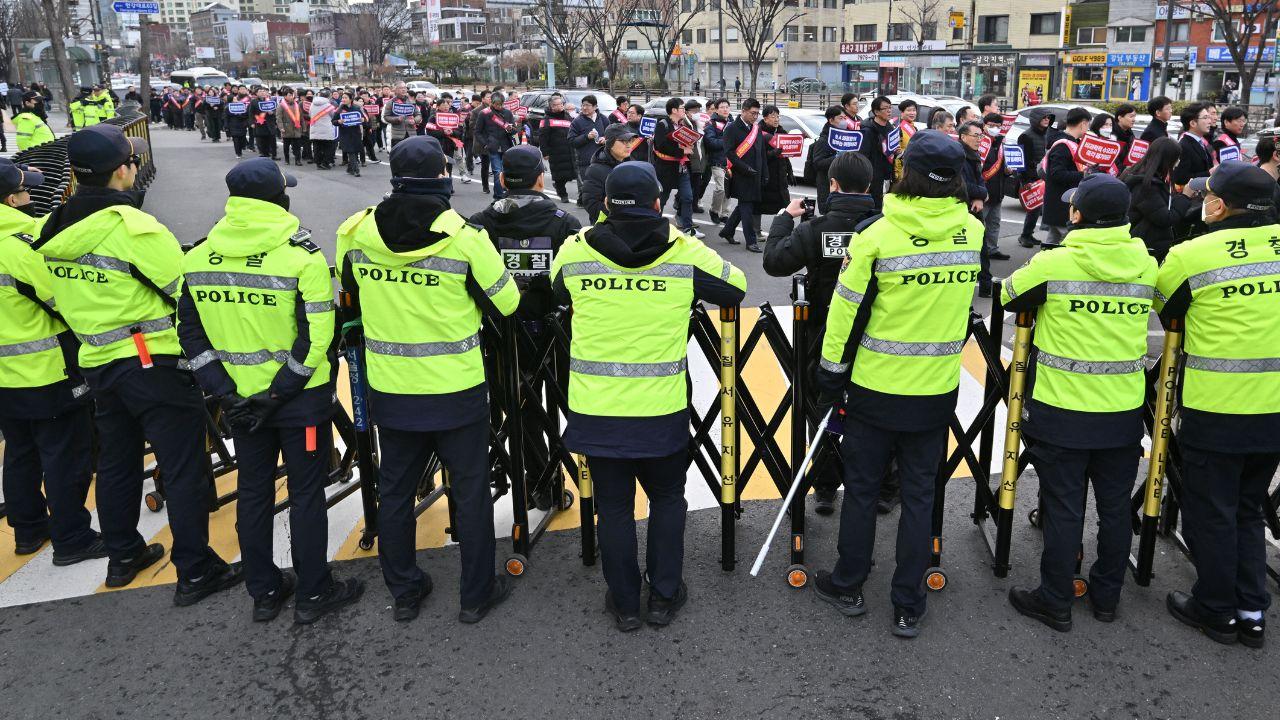Government officials argued that the increase in medical school admissions is essential to address the challenges posed by South Korea's rapidly ageing population, which currently faces a shortage of doctors compared to other developed nations.