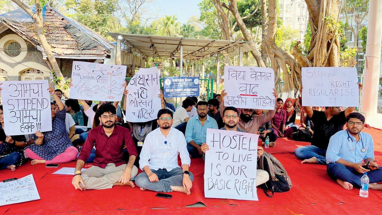 Mumbai: State-run hospitals bear brunt of doctors’ strike