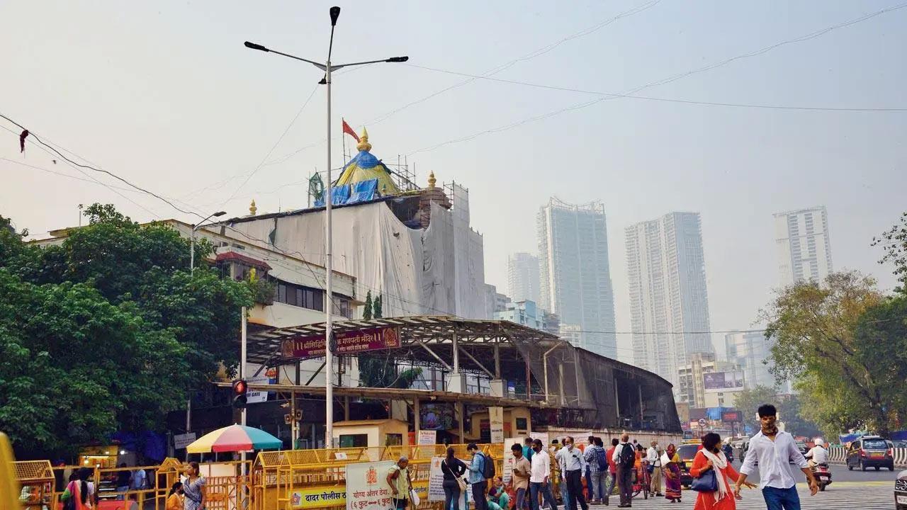 Area around Siddhivinayak temple must be decongested