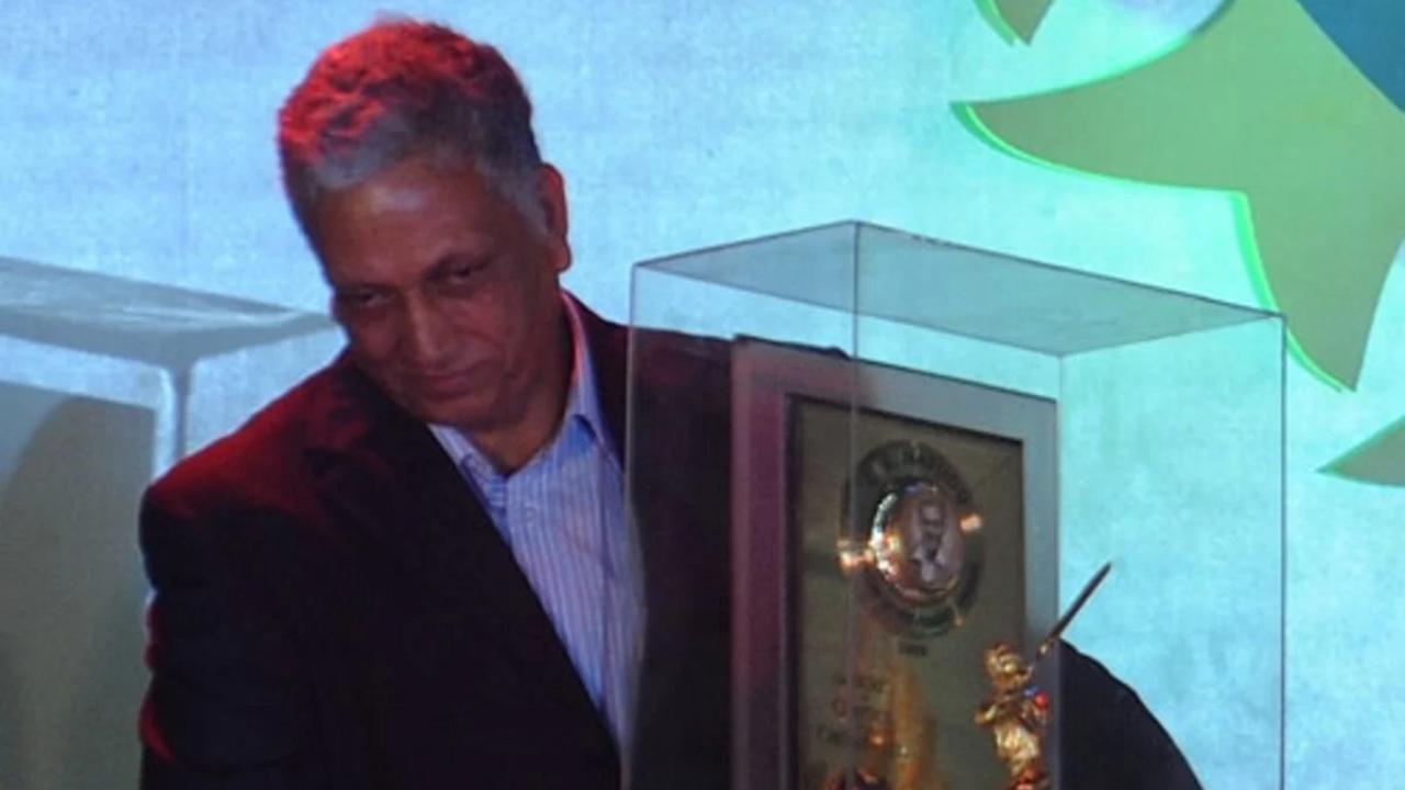 The Amarnaths
The 1983 World Cup-winning player Mohinder Amarnath is the son of legend Lala Amarnath. All-rounder Mohinder Amarnath was one of the mainstays of India's team during the 1983 World Cup triumph. Lala Amarnath was the first-ever Indian batsman to score a century in tests