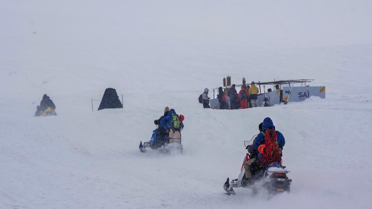 IN PHOTOS: Army rescues trapped skiers after an avalanche in J&K's Gulmarg