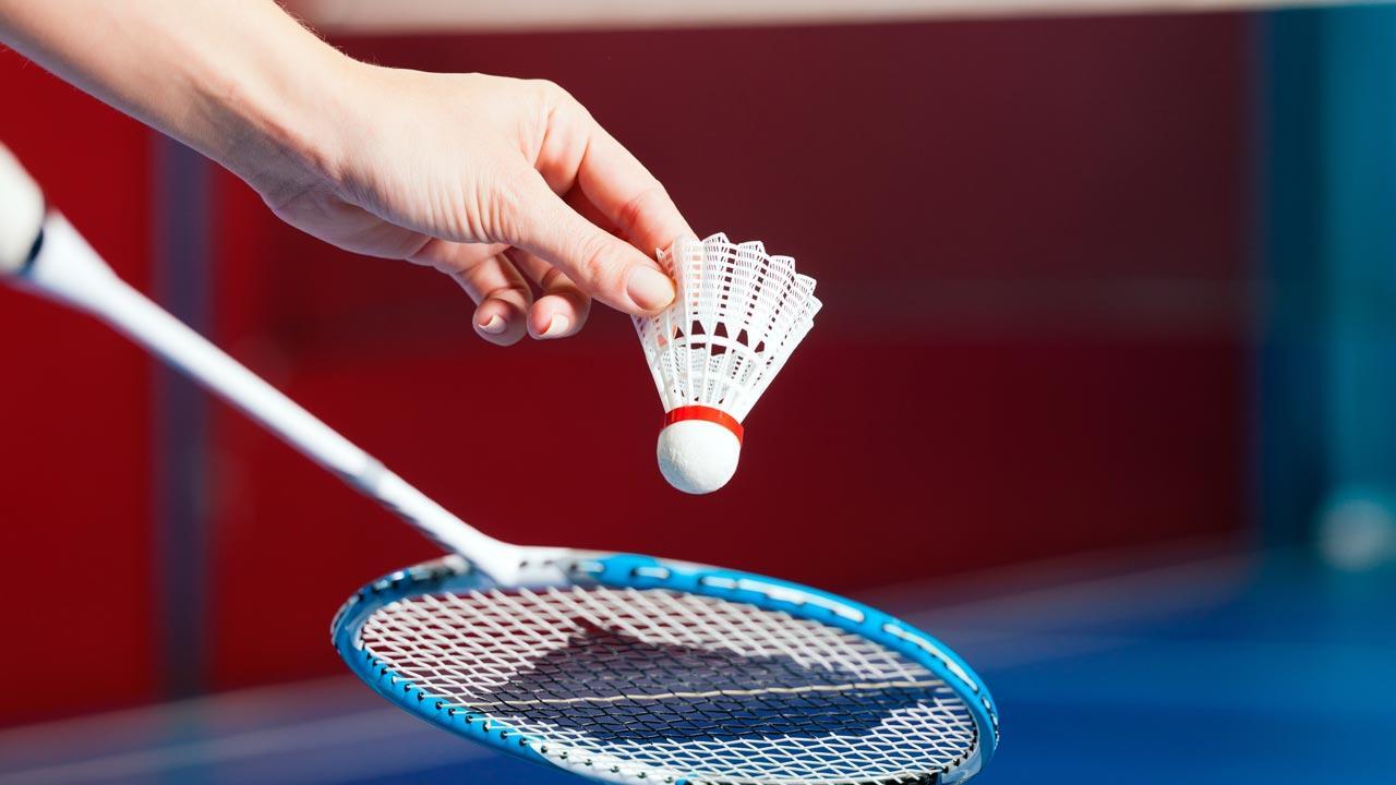 Shuttlers Sathish, Aakarshi in Round Two