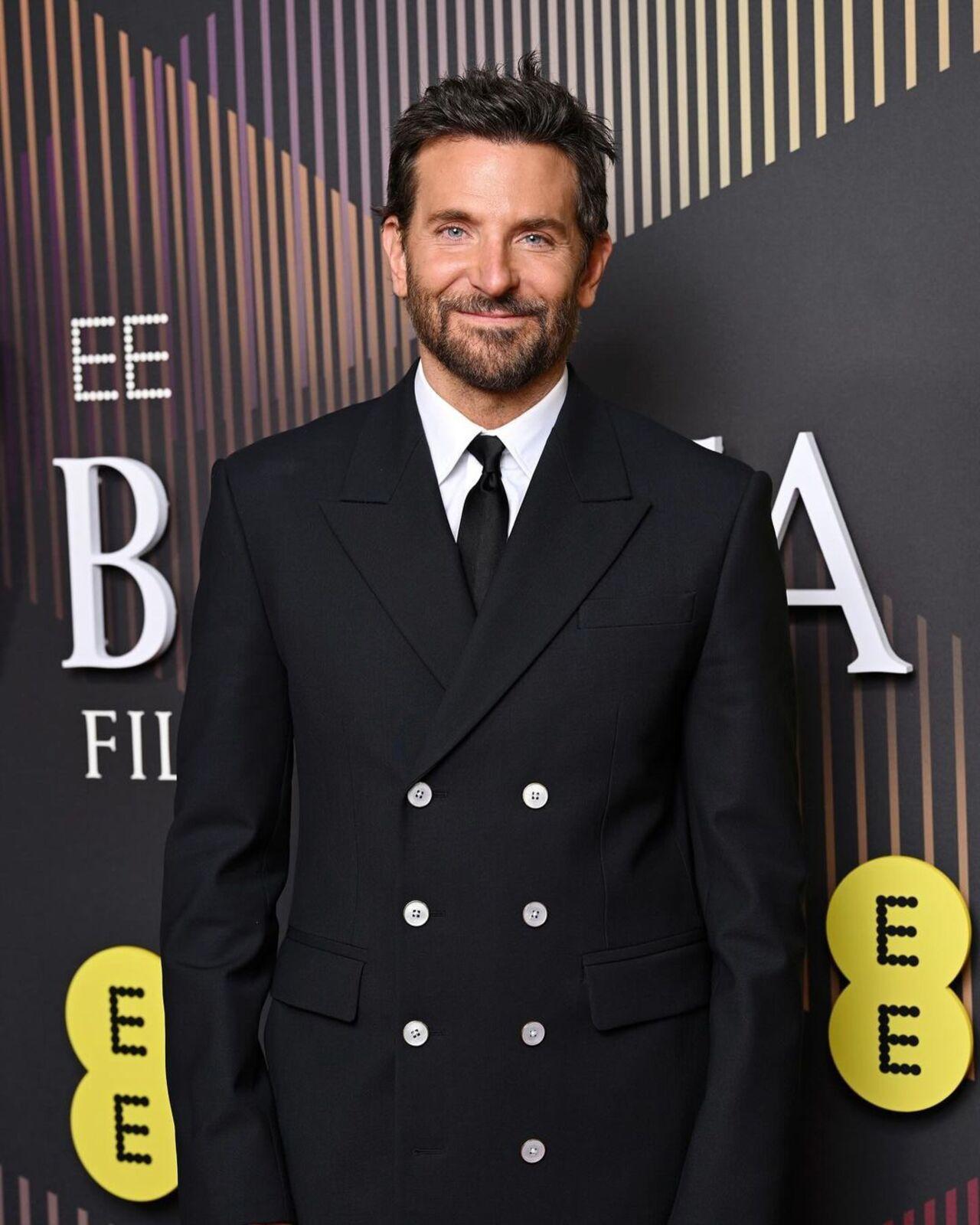 Bradley Cooper looked dapper in an all-black outfit