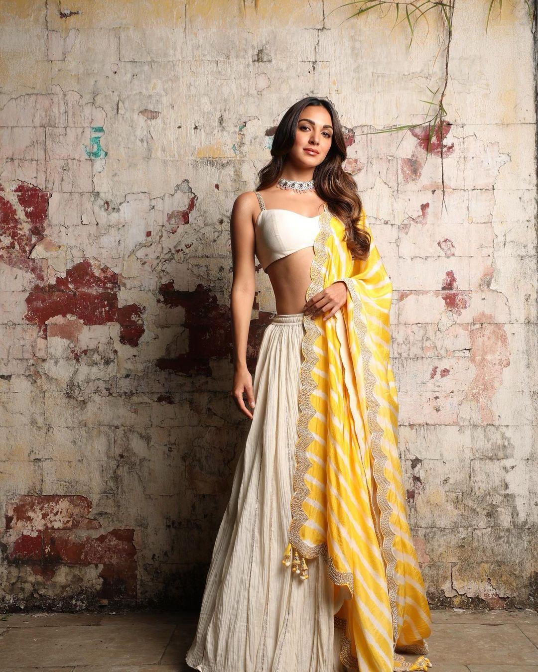 If yellow is not your colour, but Mom has asked you to match the vibe, worry not! We've got you covered with Kiara Advani's pretty lehenga
