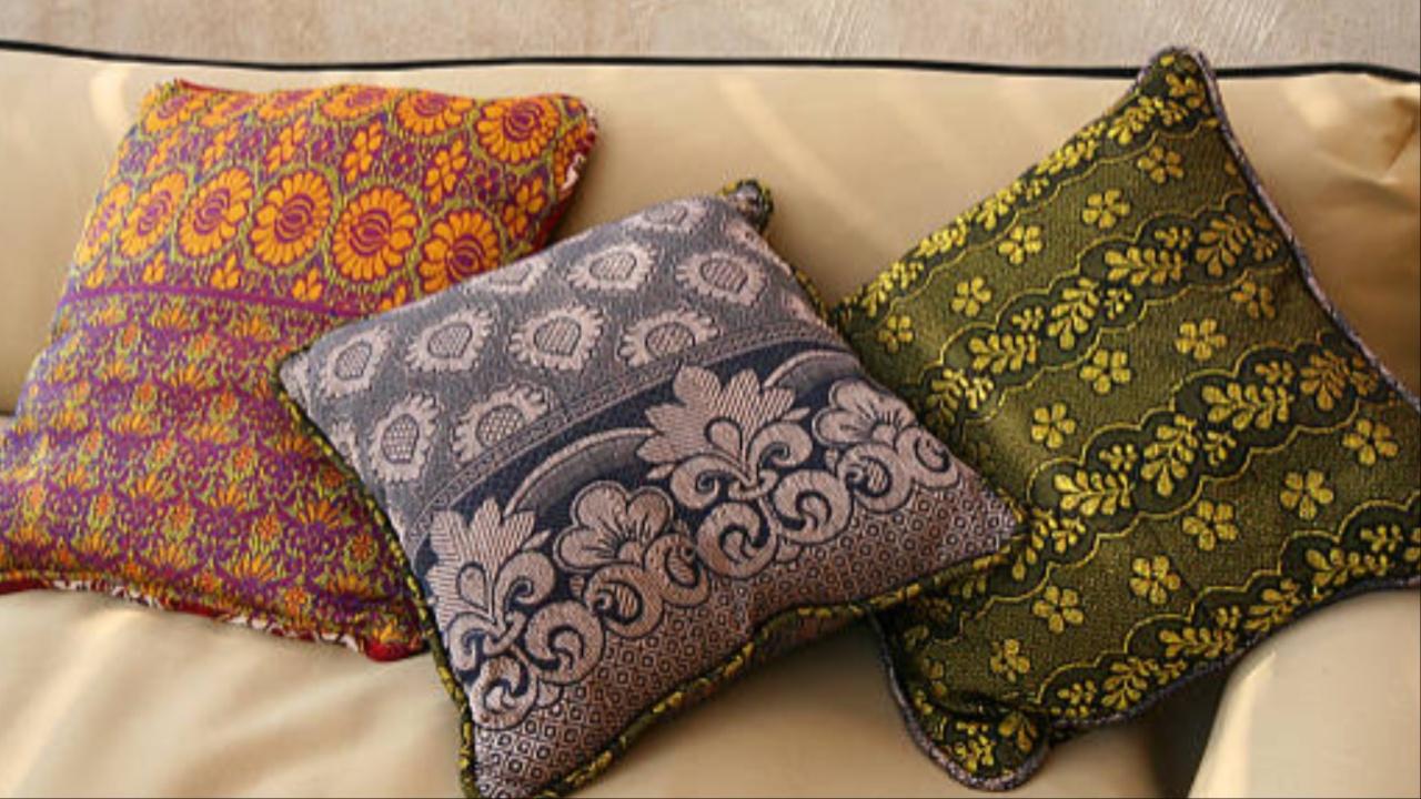 Give a second life to old fabric by fashioning it into cushion covers, adding a touch of familiarity and warmth to your home.
Photos Courtesy: iStock