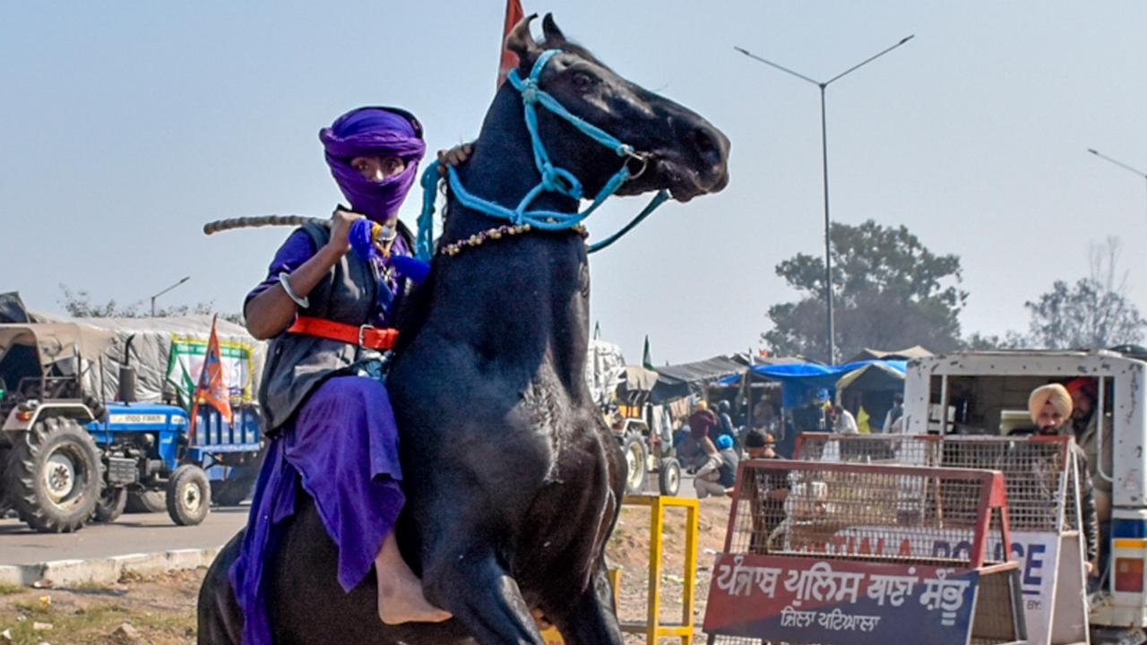 A marathon meeting between three Union ministers and leaders of protesting farmer unions on Thursday night remained inconclusive. The two sides will now meet for the fourth round of talks on Sunday