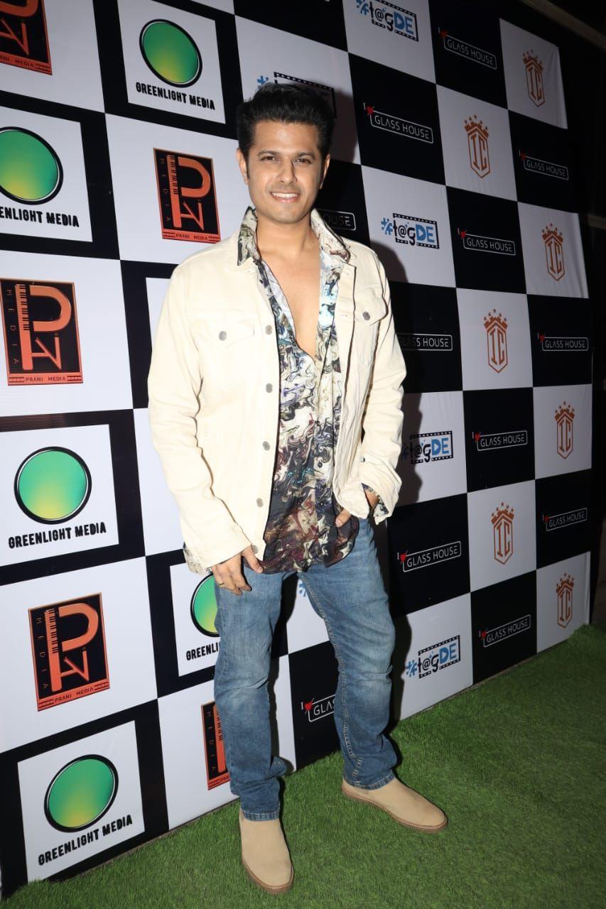 Neil Bhatt arrived at the Bigg Boss 17 reunion looking dapper. The actor had entered the house alongside his wife Aishwarya Bhatt