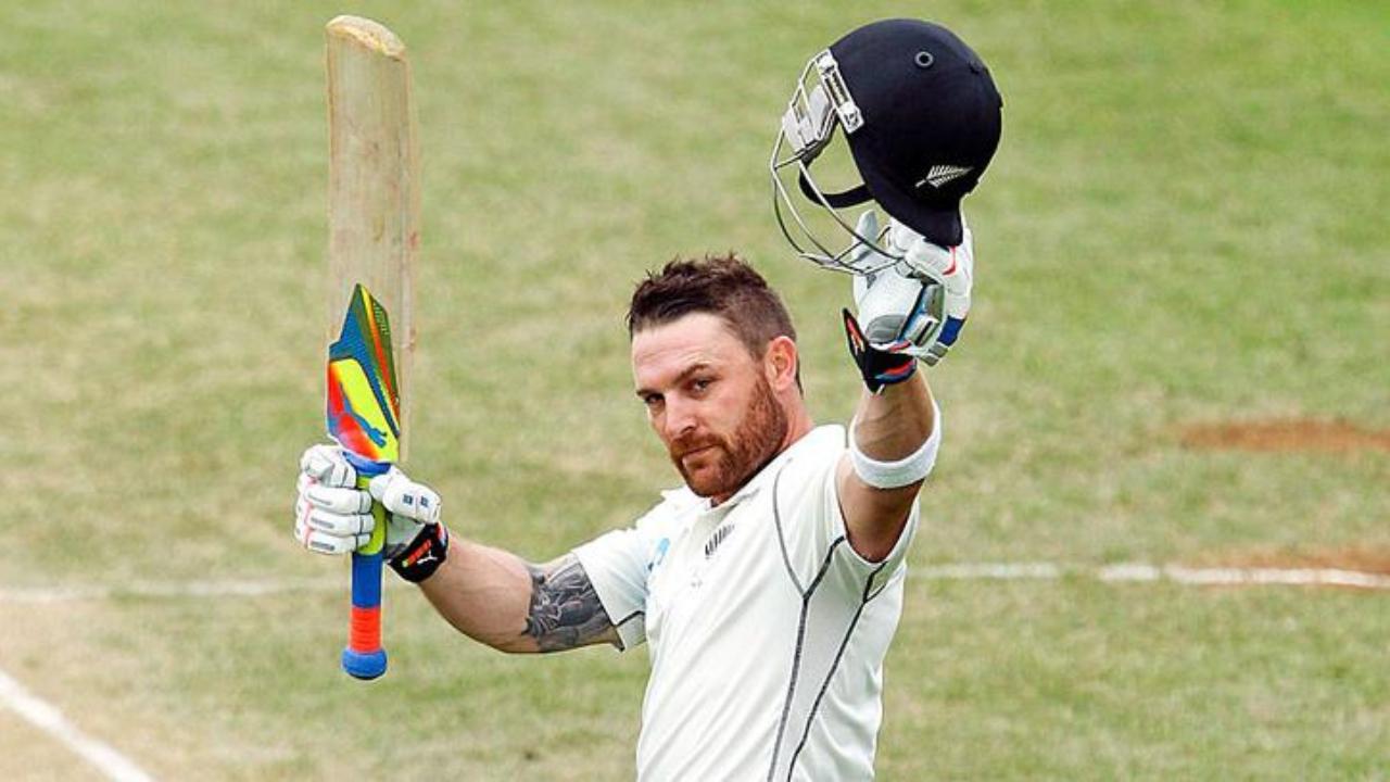 Brendon McCullum
New Zealand legend Brendon McCullum is the fifth fastest player to hit a double century in the longest format of the game. He bashed the Pakistan's bowlers for 202 runs in 188 balls. Achieving the 200 feat in 186 deliveries, McCullum smashed 21 fours and 11 sixes